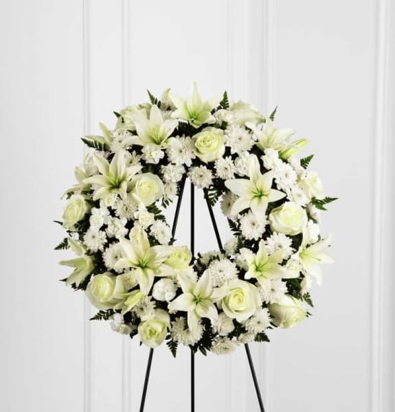 The FTD Treasured Tribute Wreath