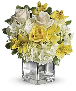 Teleflora's Sweetest Sunrise Bouquet