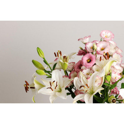 Same Day Flower Delivery with FlowersEzGo Canada & USA
